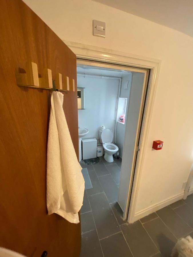 Hôtel 174 Boaler Street à Liverpool Extérieur photo