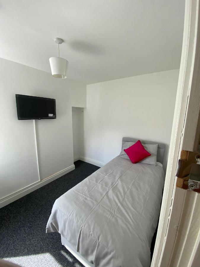 Hôtel 174 Boaler Street à Liverpool Extérieur photo