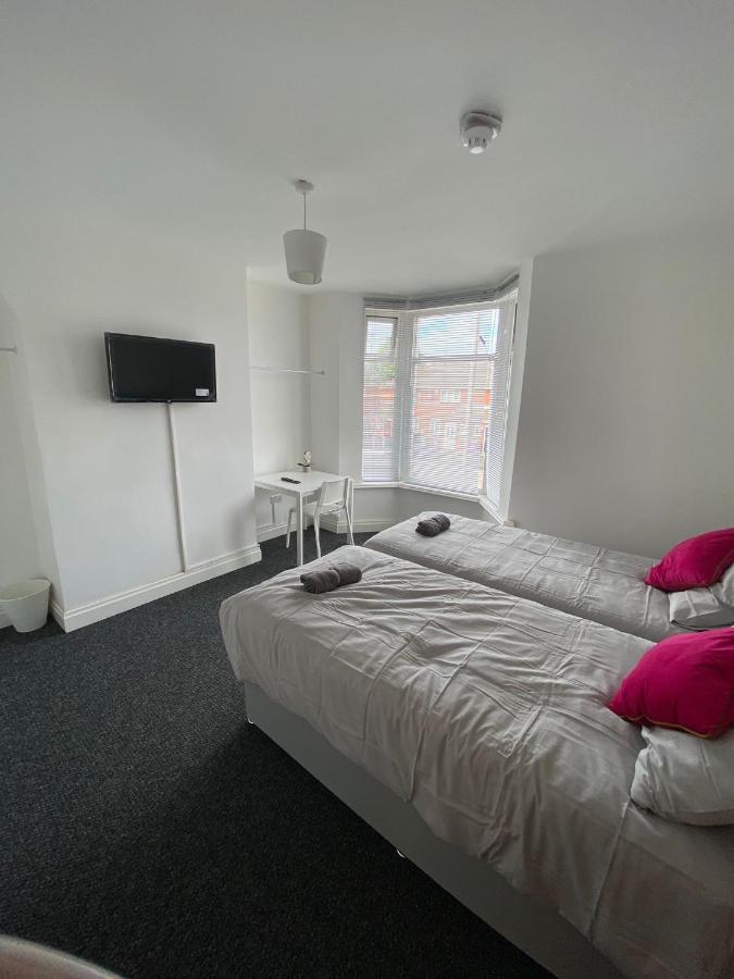 Hôtel 174 Boaler Street à Liverpool Extérieur photo